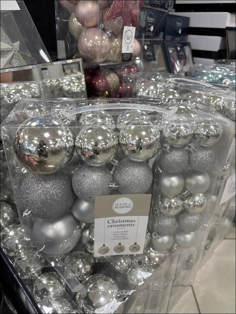 Kalėdinių burbulų komplektas (46vnt) DI4795 - €13 Save 50% __label:Pristatymas 1-2 d.d., color-sidabrine, kaledos,