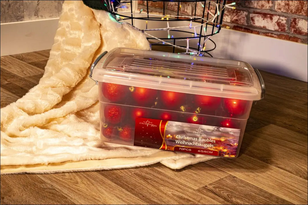 Kalėdinių žaisliukų komplektas dėžutėje (70vnt) DI10493 - €24 Save 50% __label:Pristatymas 1-2 d.d., color-raudona,