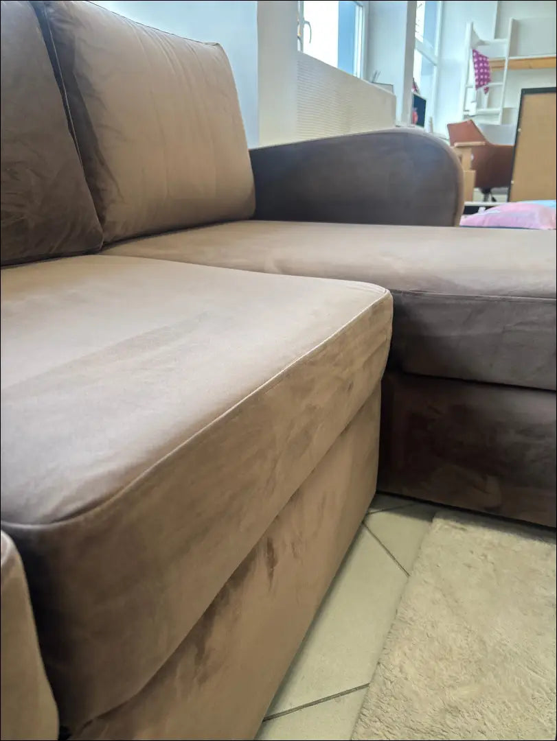 Kampinė sofa-lova MI1008 - €250 __label:Pristatymas 1-2 d.d., color-ruda, material-gobelenas, over-200, pazeistas
