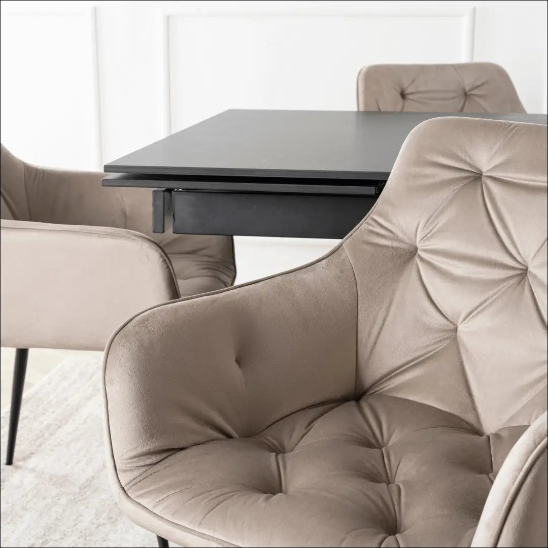 Kėdė su veliūro audiniu smėlio spalvos TE829 - €67 Save 15% 50-100, __label:Pristatymas 5-14 d.d., elite,