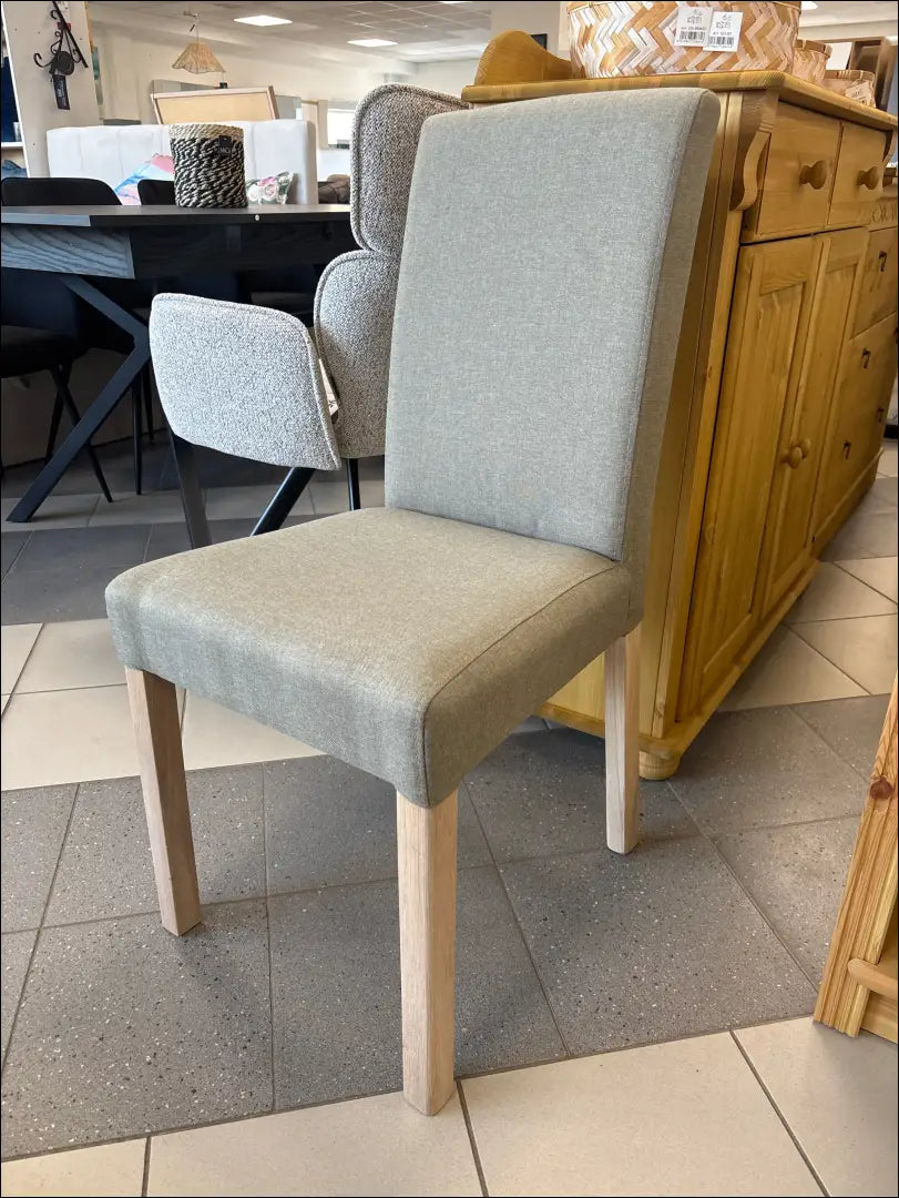 Kėdė VI1549 - €39 Save 50% 25-50, __label:Pristatymas 1-2 d.d., color-pilka, kedes-valgomojo, material-gobelenas