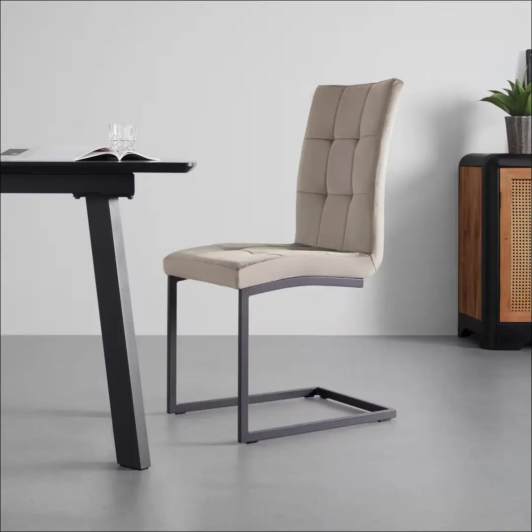 Kėdė VI1578 - €49 Save 50% 25-50, __label:Pristatymas 1-2 d.d., color-smelio, kedes-valgomojo, material-aksomas Aksomas
