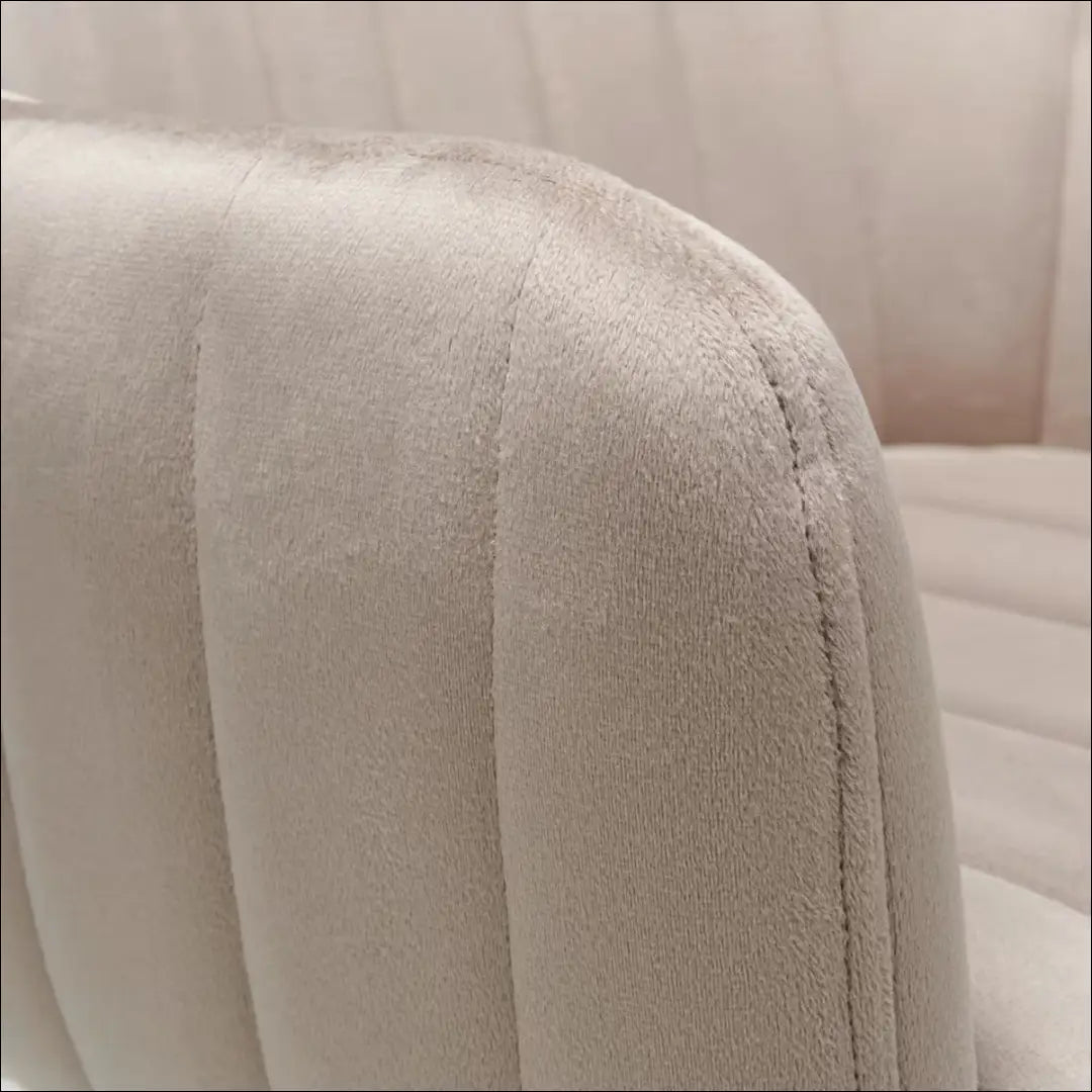 Kėdė VI1607 - €62 Save 50% 50-100, __label:Pristatymas 1-2 d.d., color-smelio, kedes-valgomojo, material-aksomas