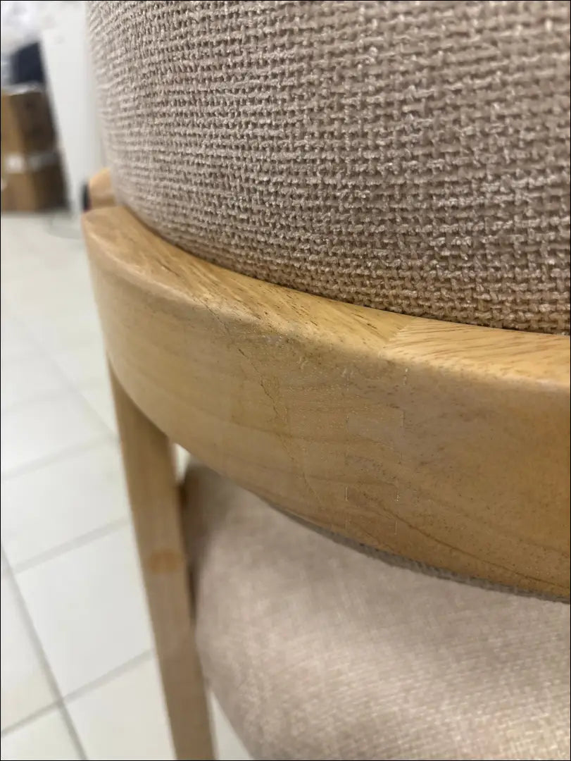 Kėdė VI1623 - €40 Save 75% 25-50, __label:Pristatymas 1-2 d.d., color-ruda, color-smelio, material-medzio-masyvas
