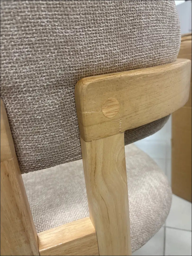 Kėdė VI1623 - €40 Save 75% 25-50, __label:Pristatymas 1-2 d.d., color-ruda, color-smelio, material-medzio-masyvas
