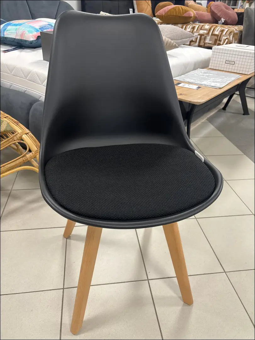Kėdė VI1638 - €32 Save 50% 25-50, __label:Pristatymas 1-2 d.d., color-juoda, kedes-valgomojo, material-gobelenas