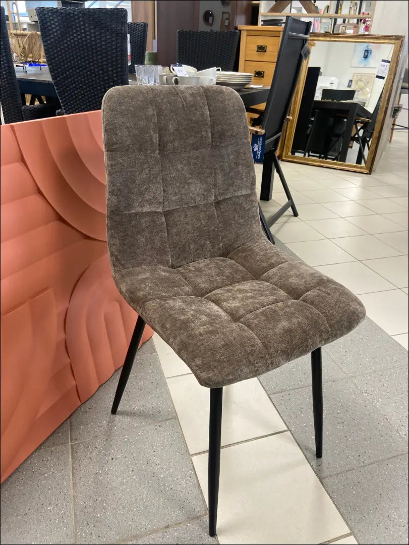 Kėdė VI725 - €58 Save 65% 50-100, __label:Pristatymas 1-2 d.d., color-ruda, kedes-valgomojo, material-aksomas €50