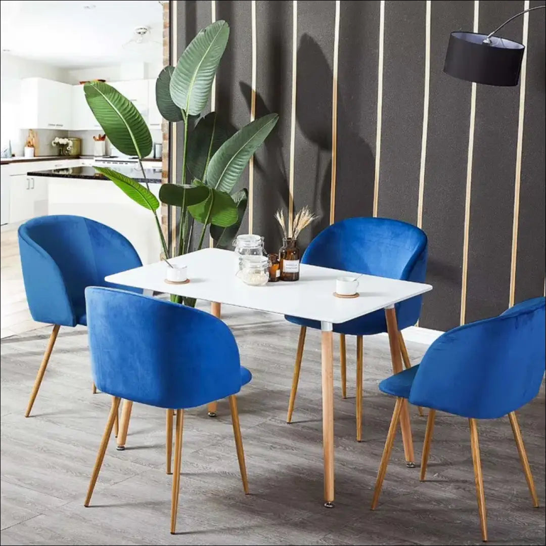 Kėdė VI774 - €43 Save 65% 25-50, __label:Pristatymas 1-2 d.d., color-melyna, kedes-valgomojo, material-aksomas €25