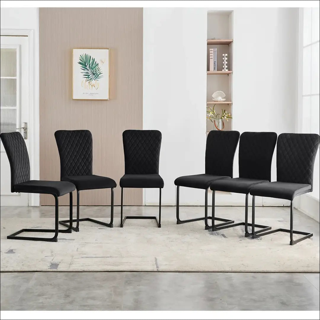 Kėdė VI951 - €64 Save 55% 50-100, __label:Pristatymas 1-2 d.d., color-juoda, kedes-valgomojo, material-aksomas €50