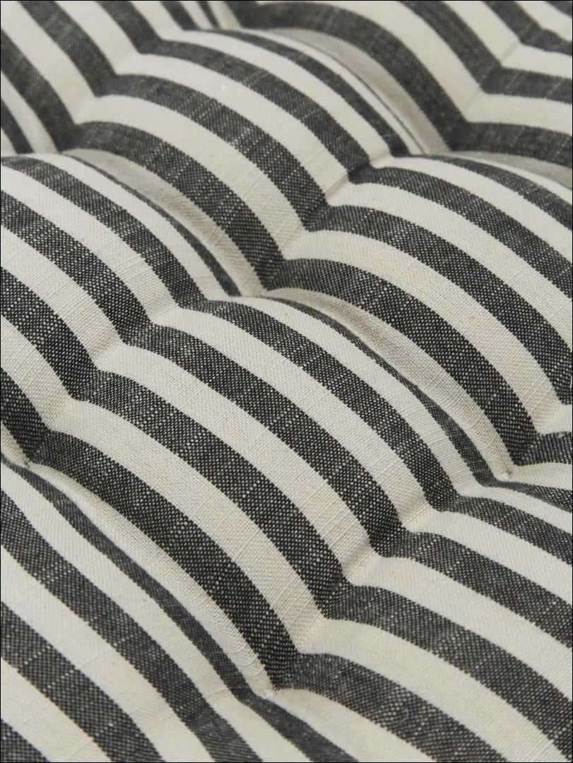 Kėdės pagalvėlė DI6419 - €8 Save 65% __label:Pristatymas 1-2 d.d., color-juoda, color-smelio, kedes-pagalveles,