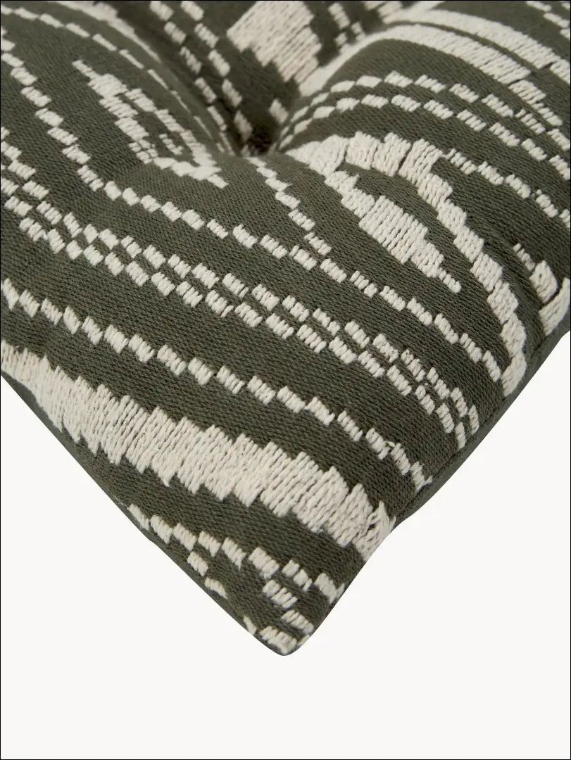 Kėdės pagalvėlė DI7042 - €9 Save 65% __label:Pristatymas 1-2 d.d., color-balta, color-zalia, kedes-pagalvele,