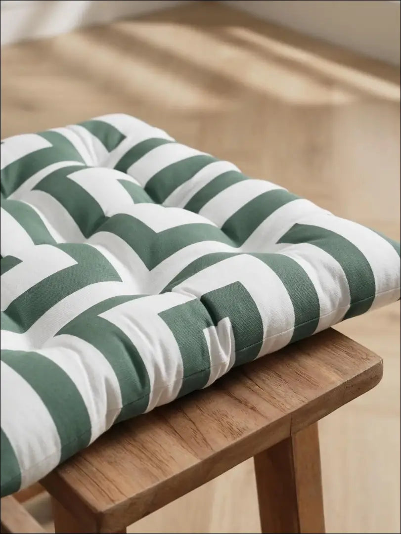 Kėdės pagalvėlė DI7131 - €7 Save 65% __label:Pristatymas 1-2 d.d., color-balta, color-zalia, kedes-pagalveles,