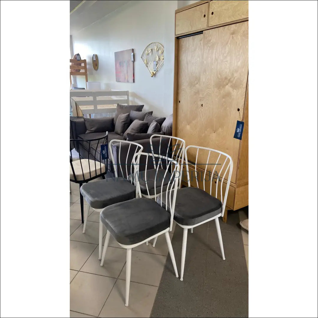 Kėdžių komplektas (4vnt) VI410 - €176 Save 60% 100-200, color-balta, color-pilka, material-aksomas,