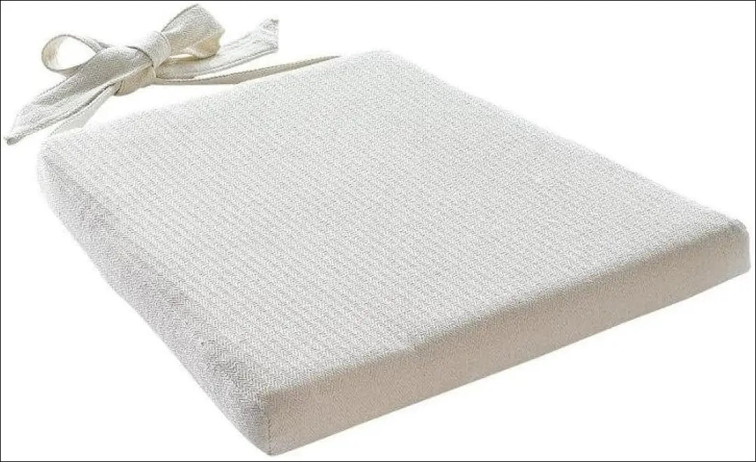 Kėdžių pagalvėlių komplektas (2vnt) DI11879 - €21 Save 50% __label:Pristatymas 1-2 d.d., color-kremas, kedes-pagalvele,