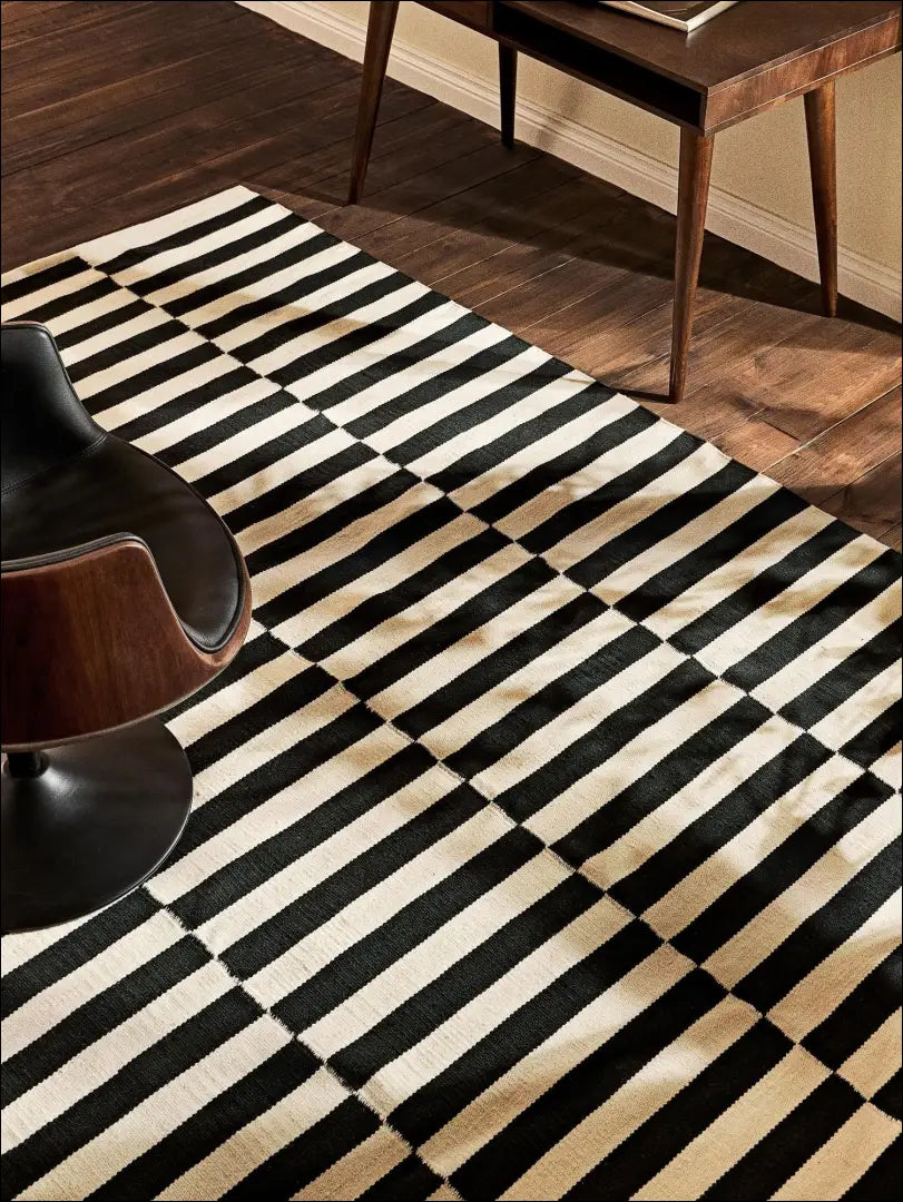 Kilimas RU730 - €143 Save 65% 100-200, __label:Pristatymas 1-2 d.d., color-balta, color-juoda, color-kremas Kilimai
