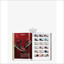 Laadige pilt üles galeriivaatesse Knyga ’The Ultimate Sneaker Book” DI6129 - €25 Save 50% 25-50, color-auksine, dekoracijos, interjeras, kita
