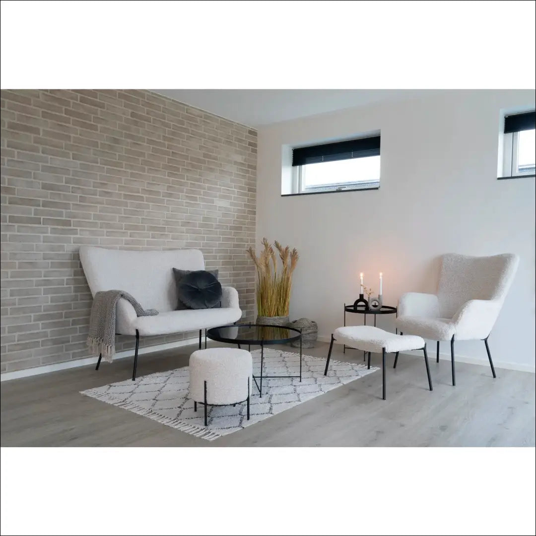Kojų atrama dirbtinė avikailis balta juodos kojelės RD281 - €75 Save 15% 50-100, __label:Pristatymas 5-14 d.d., Balta,