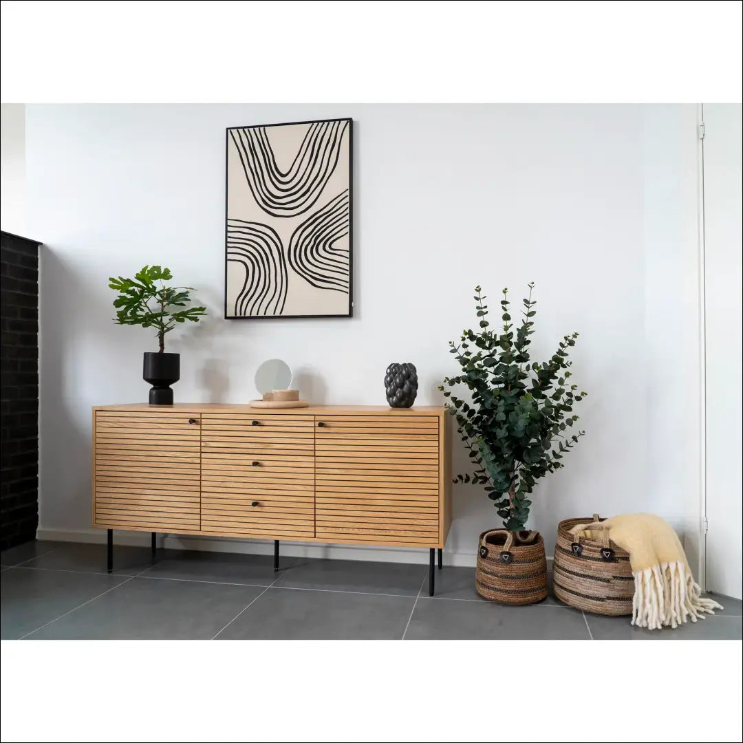 Komoda 3 stalčiai 2 durys ąžuolo fanera natūrali spalva juodos metalinės kojelės 150x40x74 cm RD520 - €462 Save 15%