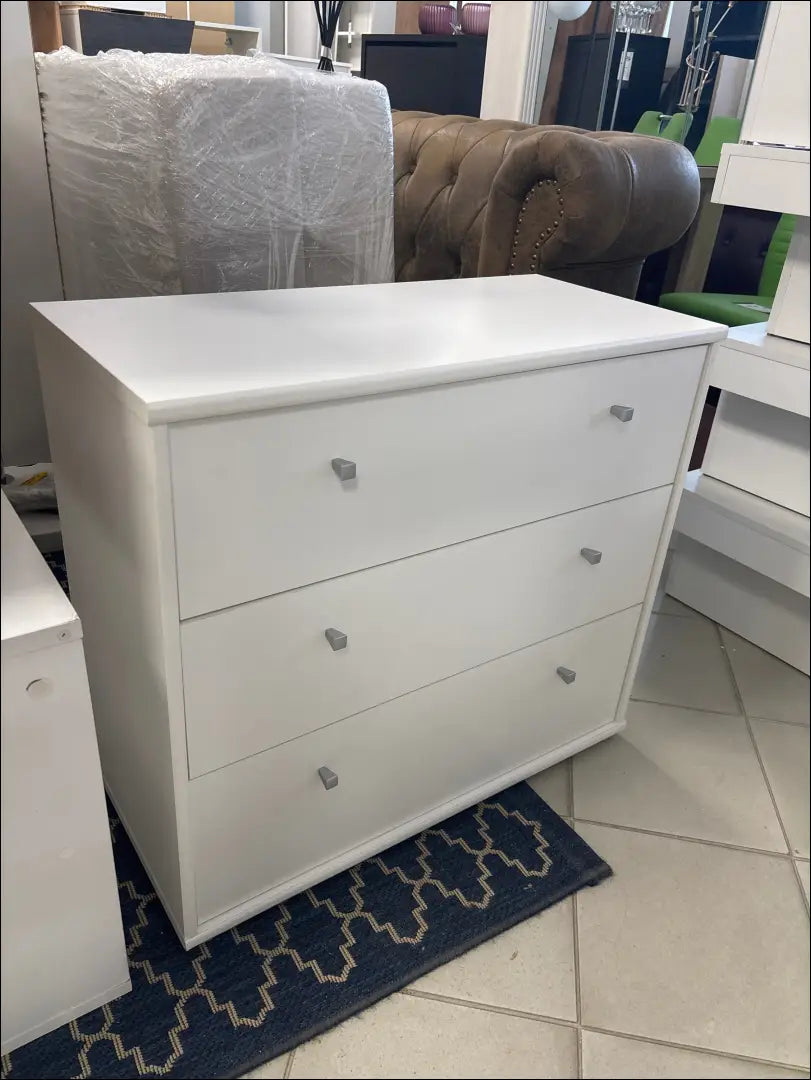 Komoda SI2003 - €40 Save 65% 25-50, __label:Pristatymas 1-2 d.d., color-balta, material-mediena, pazeistas €25 to €50