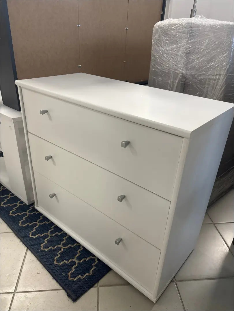 Komoda SI2003 - €40 Save 65% 25-50, __label:Pristatymas 1-2 d.d., color-balta, material-mediena, pazeistas €25 to €50