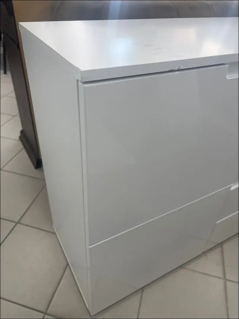 Komoda SI2286 - €170 Save 70% 100-200, __label:Pristatymas 1-2 d.d., color-balta, material-mediena, pazeistas €100