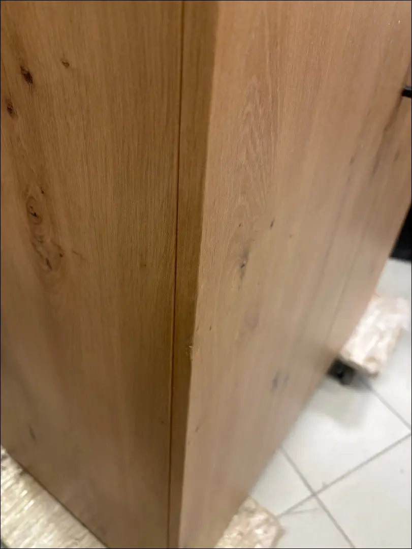 Komoda SI2413 - €40 Save 60% 25-50, __label:Pristatymas 1-2 d.d., color-ruda, material-mediena, pazeistas Grožio