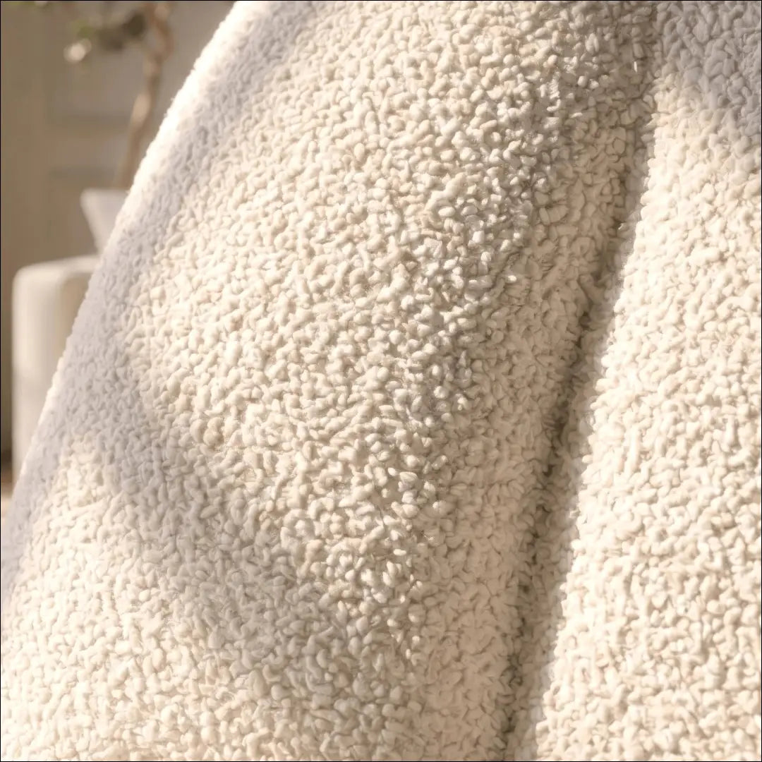 Kreminės spalvos „Boucle“ pasukama poilsio kėdė TE2468 - €207 Save 15% __label:Pristatymas 5-14 d.d., Newelite Naujausi