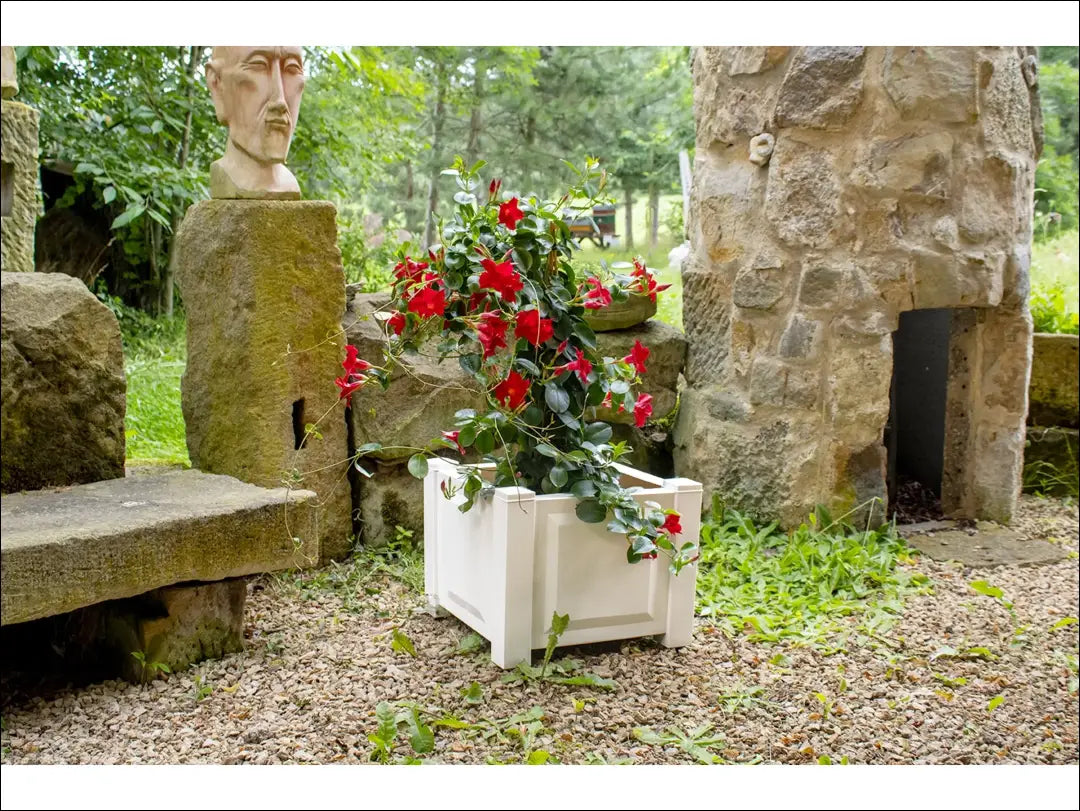 Kvadratinis baltas vazonas DA405 - €25 Save 50% 25-50, __label:Pristatymas 1-2 d.d., lauko baldai, lauko-kita to €50