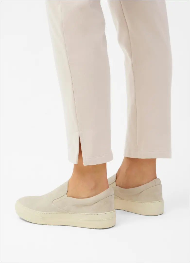 Laisvalaikio kelnės ’Juvia’ DI7648 - 25-50, __label:Pristatymas 1-2 d.d., color-kremas, color-smelio, drabuziai €25