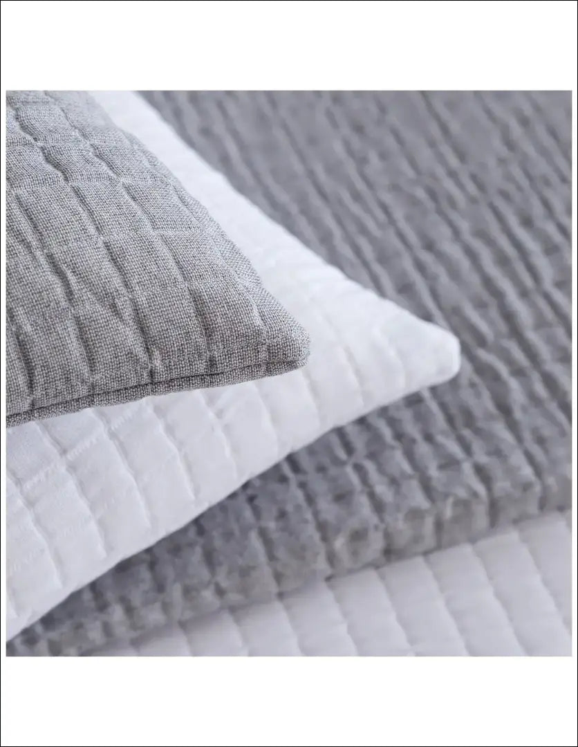 Lovatiesė (180x270cm) DI6629 - €34 Save 70% 25-50, __label:Pristatymas 1-2 d.d., color-balta, material-medvilne,