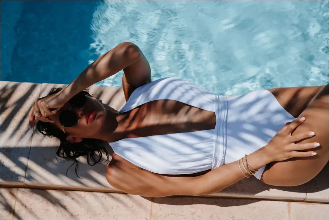 Maudymosi kostiumėlis DR124 - €85 Save 50% 50-100, __label:Pristatymas 1-2 d.d., color-balta, drabuziai, tekstile €50