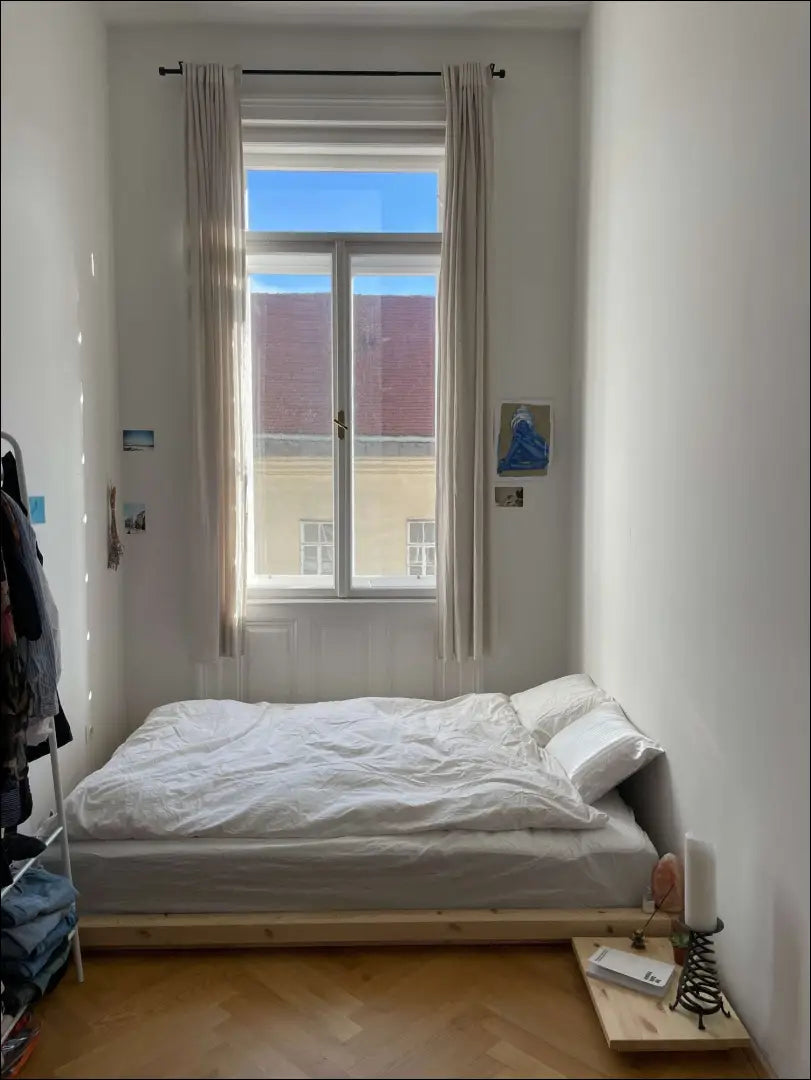 Medinė miegamojo lova (140x200cm) GI710 - €190 Save 50% 100-200, __label:Pristatymas 1-2 d.d., color-ruda,