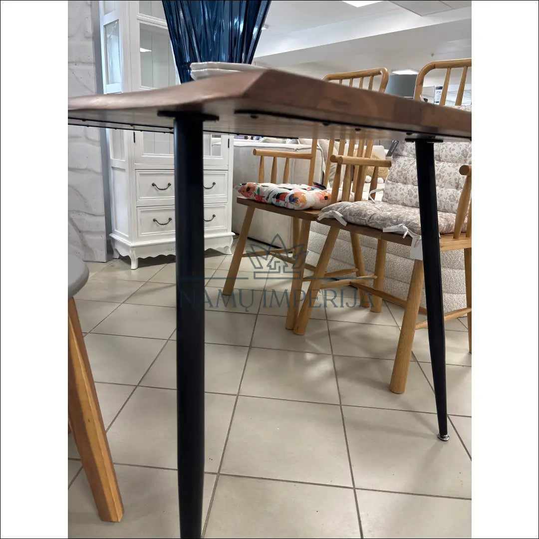 Medinis valgomojo stalas VI1062 - €350 Save 50% __label:Pristatymas 1-2 d.d., color-ruda, material-medzio-masyvas,