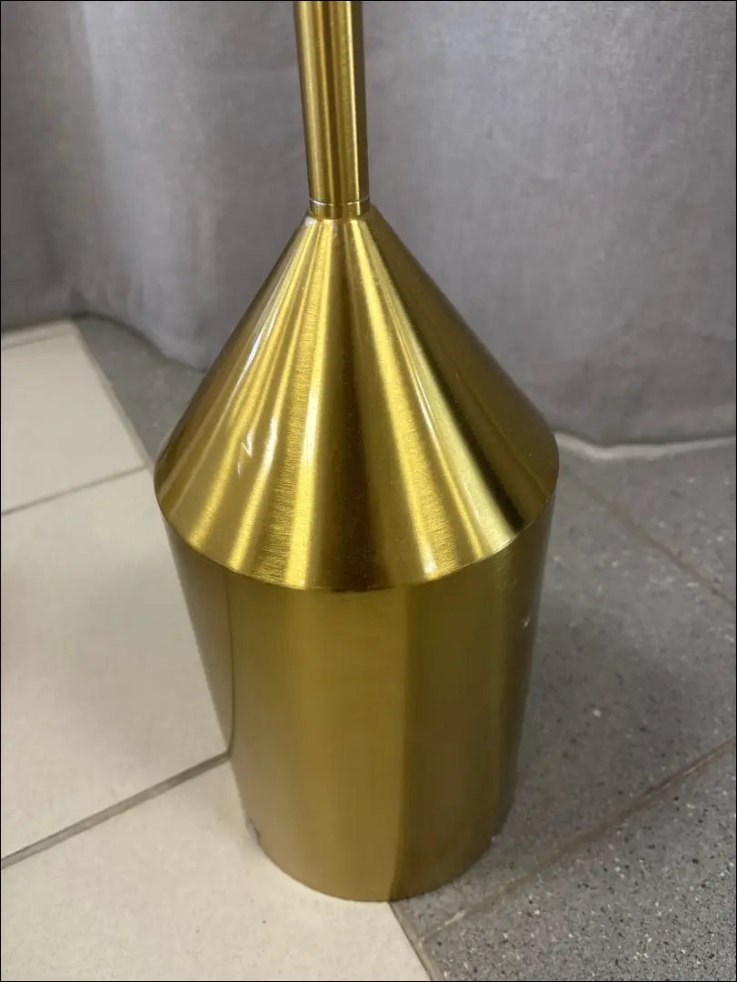 Metalinis stovas KI1206 - €25 25-50, __label:Pristatymas 1-2 d.d., color-auksine, material-metalas, pazeistas to €50