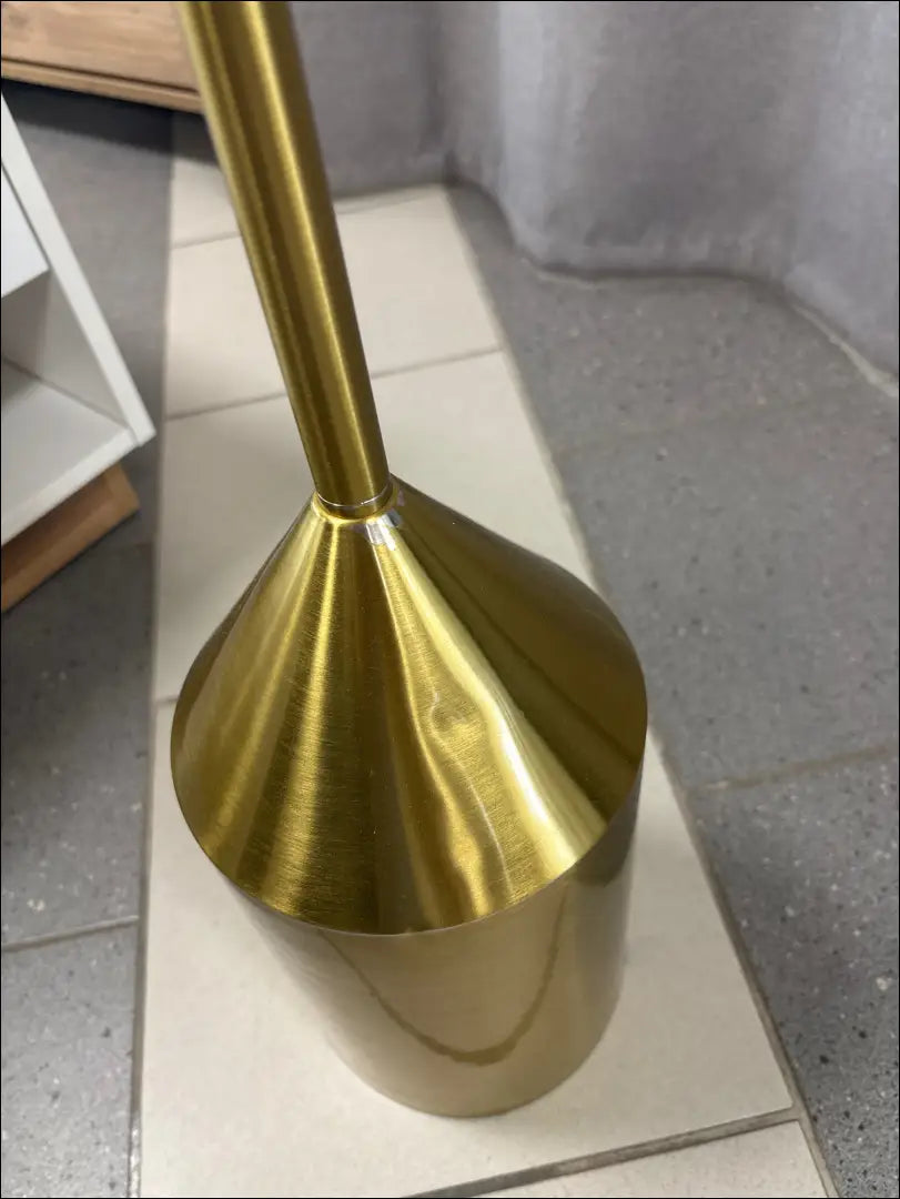 Metalinis stovas KI1206 - €25 25-50, __label:Pristatymas 1-2 d.d., color-auksine, material-metalas, pazeistas to €50