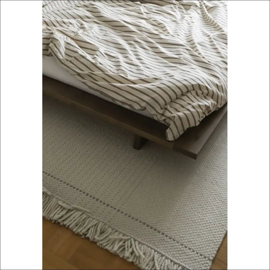 Miegamojo lova (140x200cm) GI883 - €220 Save 50% __label:Pristatymas 1-2 d.d., color-ruda, lovos-miegamojo,