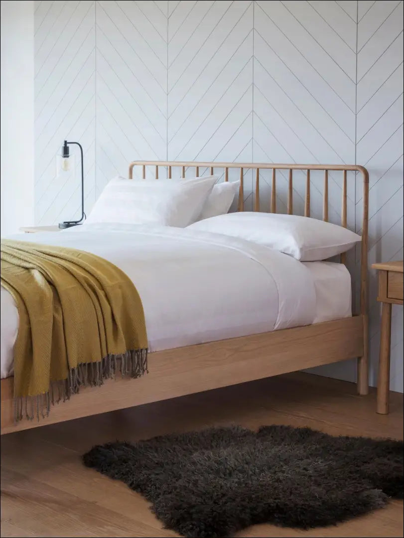 Miegamojo lova (180x200cm) GI369 - €513 Save 70% __label:Pristatymas 1-2 d.d., color-ruda, lovos-miegamojo,