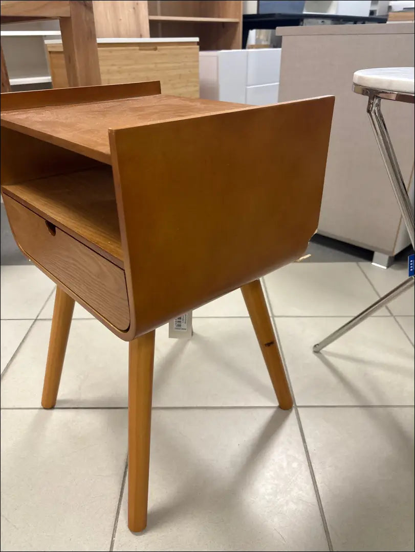 Naktinis staliukas GI640 - €25 Save 70% 25-50, __label:Pristatymas 1-2 d.d., color-ruda, material-mdf, pazeistas to €50