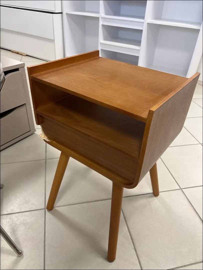 Naktinis staliukas GI640 - €25 Save 70% 25-50, __label:Pristatymas 1-2 d.d., color-ruda, material-mdf, pazeistas to €50