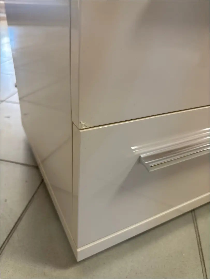 Naktinis staliukas GI700 - €65 Save 60% 50-100, __label:Pristatymas 1-2 d.d., color-smelio, material-mdf, pazeistas €50