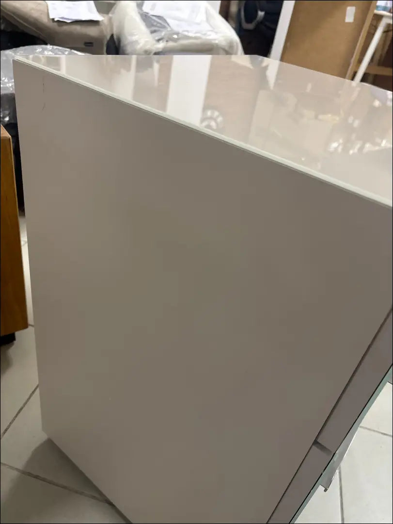 Naktinis staliukas GI988 - €85 Save 60% 50-100, __label:Pristatymas 1-2 d.d., color-smelio, material-mediena,