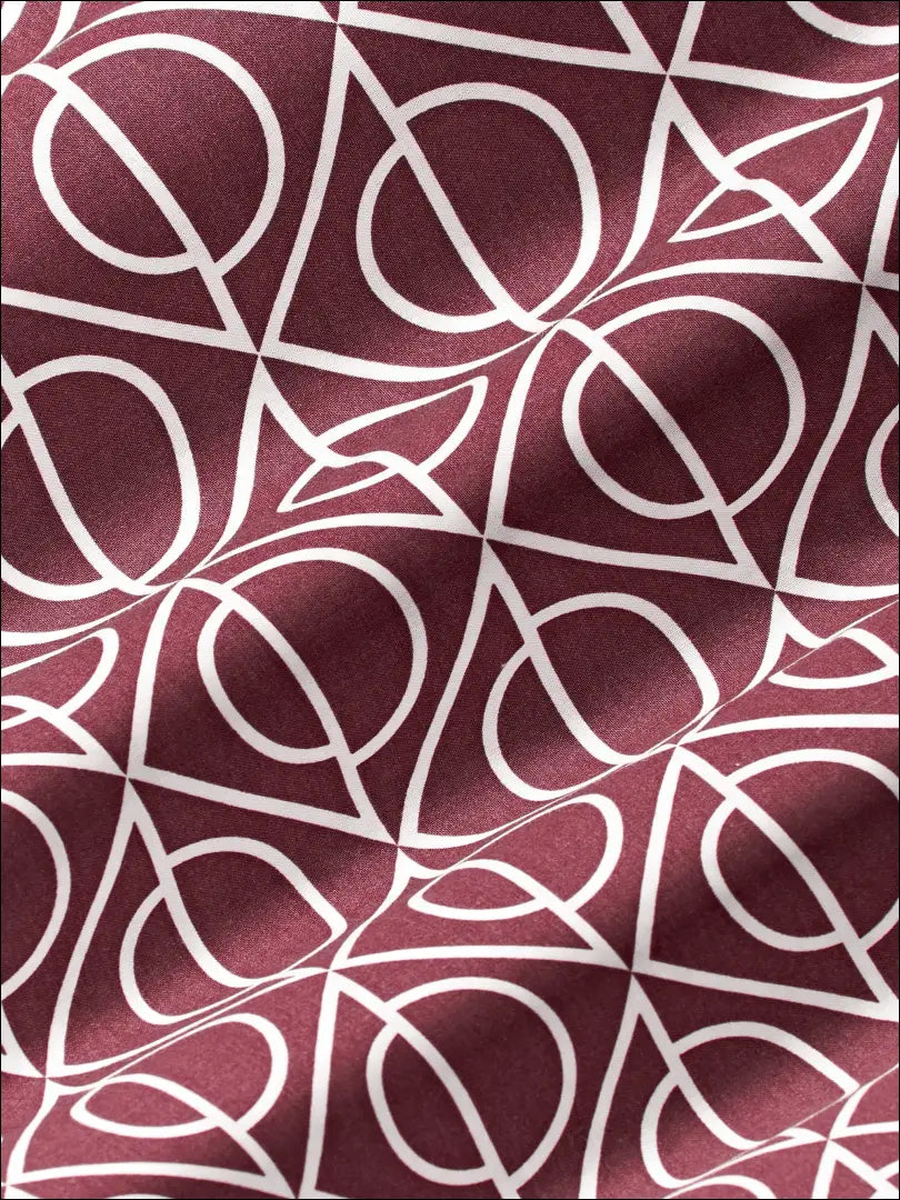 Pagalvės užvalkalas DI11576 - €6 Save 65% __label:Pristatymas 1-2 d.d., color-balta, color-raudona, material-medvilne,