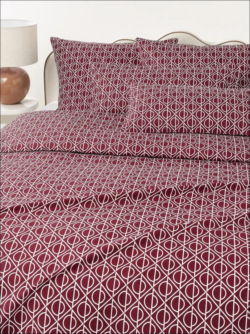 Pagalvės užvalkalas DI11576 - €7 Save 60% __label:Pristatymas 1-2 d.d., color-balta, color-raudona, material-medvilne,