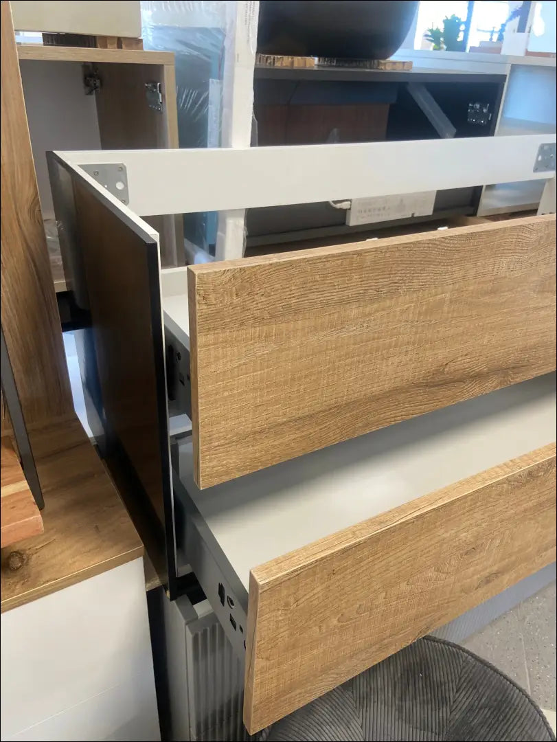 Pakabinama vonios spintelė KI857 - €200 Save 75% color-juoda, color-ruda, material-mediena, over-200, pazeistas Ruda