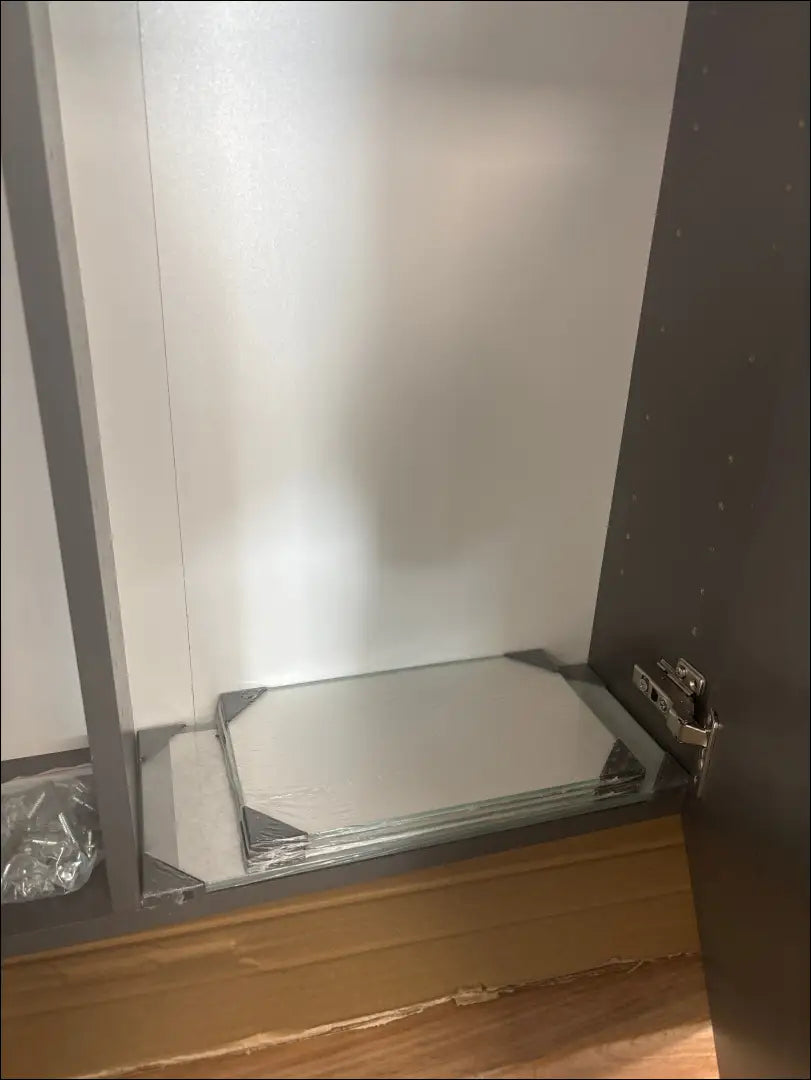 Pakabinama vonios spintelė su apšvietimu KI1321 - €50 Save 65% 50-100, __label:Pristatymas 1-2 d.d., color-pilka,