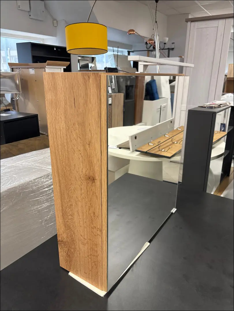 Pakabinama vonios spintelė su apšvietimu KI1507 - €39 Save 65% 25-50, __label:Pristatymas 1-2 d.d., color-ruda,