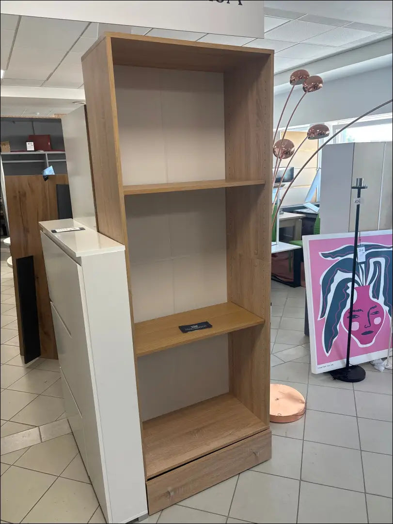 Pastatoma lentyna KI1011 - €45 25-50, __label:Pristatymas 1-2 d.d., color-ruda, material-mediena, pazeistas €25 to €50