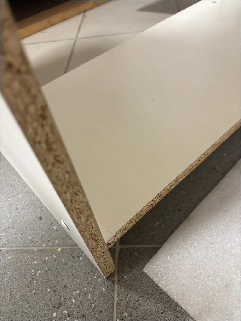 Pastatoma vonios spintelė KI1518 - €19 Save 65% __label:Pristatymas 1-2 d.d., color-balta, material-mediena, pazeistas,