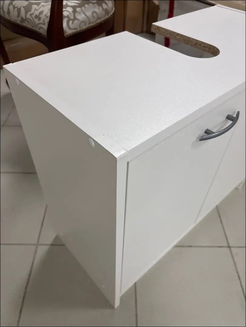 Pastatoma vonios spintelė KI1518 - €19 Save 65% __label:Pristatymas 1-2 d.d., color-balta, material-mediena, pazeistas,