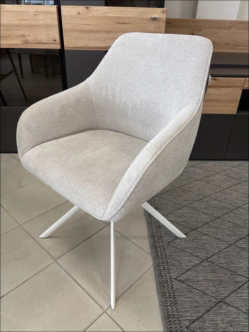 Pasukama kėdė VI1402 - €69 Save 50% 50-100, __label:Pristatymas 1-2 d.d., biuro-baldai, biuro-kedes, color-kremas €50